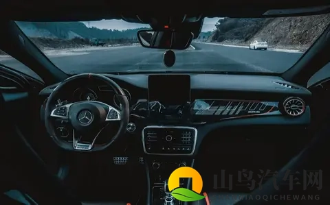 2026 款 AMG C 43 4MATIC 官降背后:奔驰 AMG 品牌的市场竞争策略解析-3