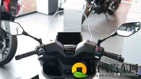 目前150平踏，好像只能推荐五羊本田NWT150！-2