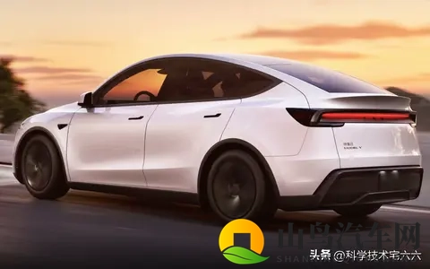 2885万！特斯拉Model Y长续航后轮驱动版上市，续航821km！-2