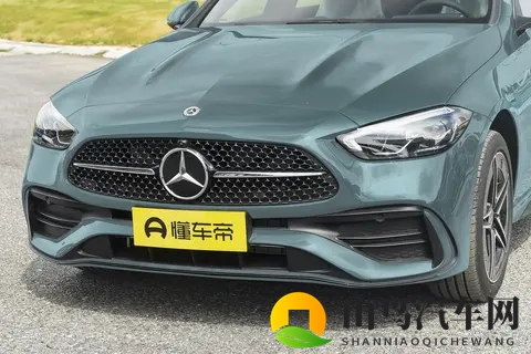 30 万级豪华轿车怎么选？2025 款奔驰 C 级选买手册-1