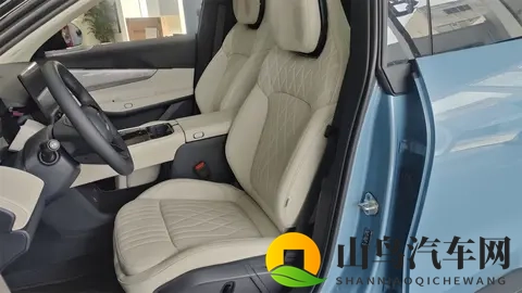 独立试驾新款领克08 EM-P简试：配置大改_价格下调，转向务实路线-3