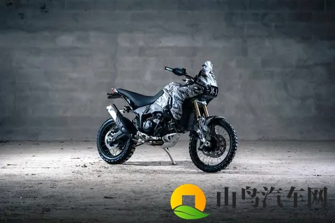 杜卡迪发布 2026 第二代 DesertX “ 沙漠 X ” 预告-1