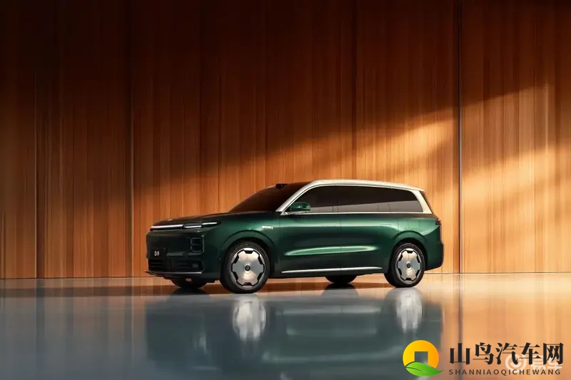 零跑D19正式亮相!增程500km_纯电720km不用愁-1