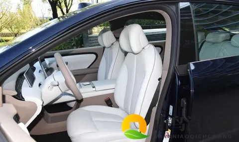 售价1099万元起，外观简约时尚，长安启源A06上市！-1