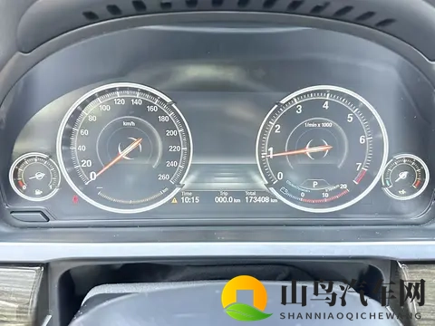 十年宝马7系，15万体验陆地公务舱-1