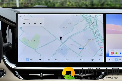 85万辆的底气！星越L五大豪华+金秋福利，燃油SUV闭眼选不踩坑​-3