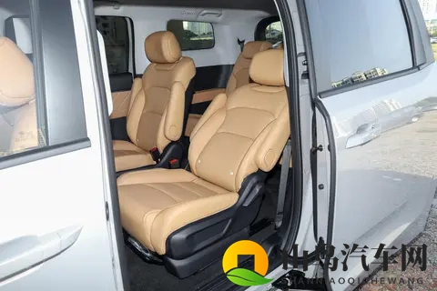 73万起神车价!五菱星光730优缺点一览,低配直接忽略-1