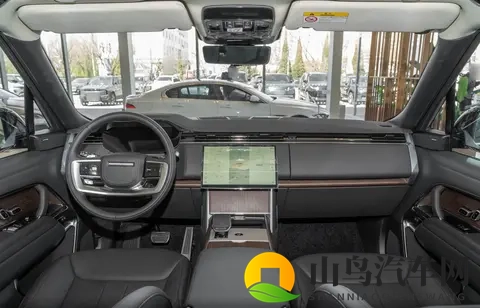 经典永不过时？揽胜外观设计相对“保守”，动力稳重而强劲-2