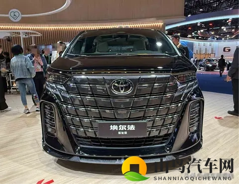 丰田埃尔法卖140万，轮椅能自己上下车，这车真要改行了-2