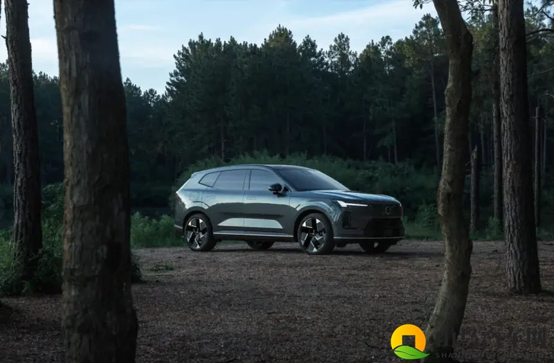 全新架构+诚意的价格,解析沃尔沃全新XC70到底怎么样?-1