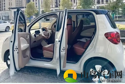 五菱宏光MINIEV四门版推301km续航车型，价格558万元！-2