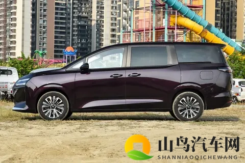 家用MPV推荐!大空间、真7座、双独悬,续航超500公里-2