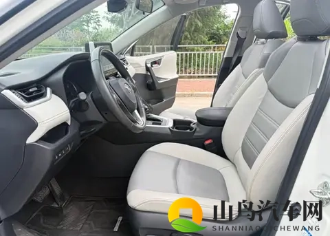 月销量涨到23213台！RAV4 荣放降到1248万，事实证明：降价很有效-2