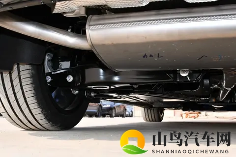 燃油车也有性价比！领克 03 第三代 20T+8AT，智能配置还不落后-1