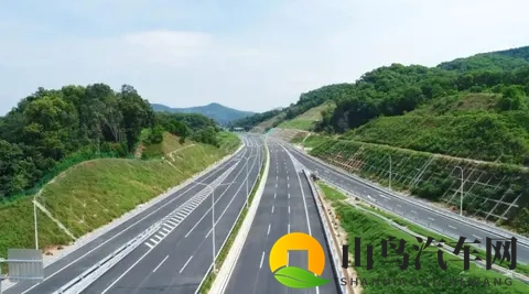 高速公路免费时代真的来了？收费杆抬起背后的利益博弈-3