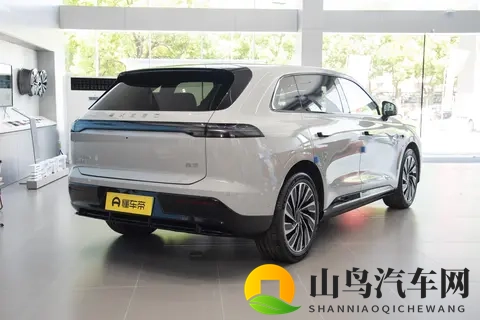 周末试驾星纪元 ET：一辆让全家都心动的家庭座驾-3