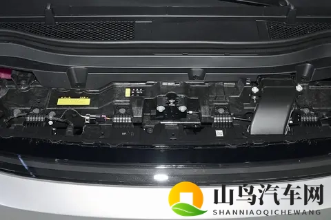 续航1602km 小鹏X9增程版与老款有何不同 各款车型配置思路分析-3