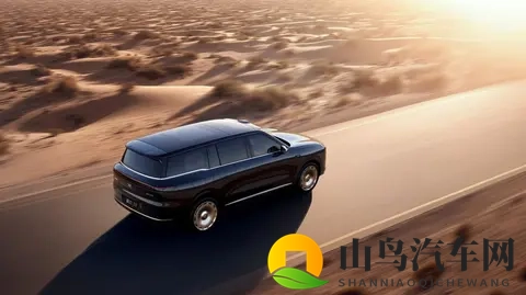 又一款旗舰级大6座!智己LS9预售3369万元起-1