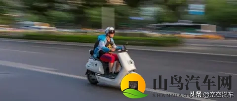 电动车电池还有多少电量充电最正确?告诉你答案,别再继续充错了-1