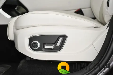 领克09限时优惠近3万,四驱+大六座,适合家用?-1