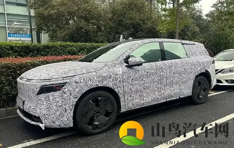 日产N8内饰配置曝光 定位中大型SUV 或推大五座布局-2