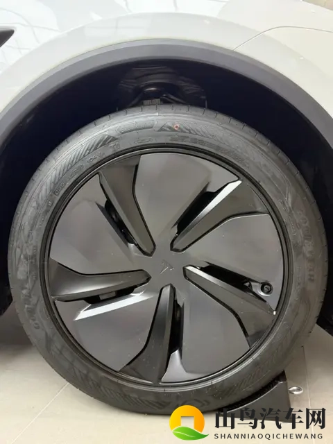 3D   Videos原神刻晴：汽车科技新篇章：揭秘未来汽车设计趋势-2