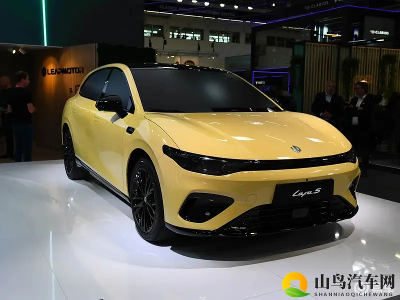 零跑Lafa5内饰10月11日公开！纯电动力，带激光雷达-1