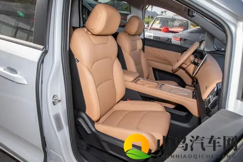 不到10万给你20万级体验，星光730诠释给人民的家用MPV该怎么造？-2