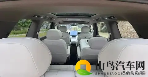 腾势N8L杀入三十万级SUV市场 硬凑配置却缺续航 低价能否掀翻理想L8-1