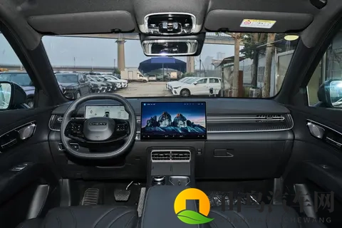 1059 万起的 “双脸” SUV!全新瑞虎 8 预售,这回能圈粉吗?-1