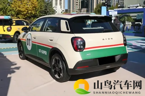 欧美老妇浓毛大泬毛茸茸：汽车设计新潮流：个性化、智能与环保并行-3