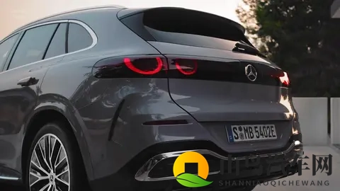 全新2026款奔驰GLC 400豪华EQ SUV揭秘：创新技术与高性价比-3