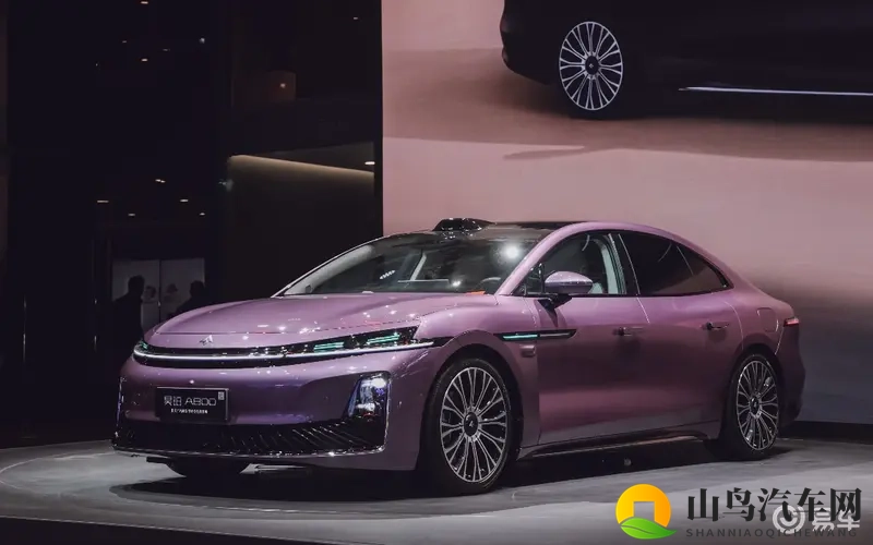 广汽昊铂A800亮相2025广州车展，并发布内饰-1