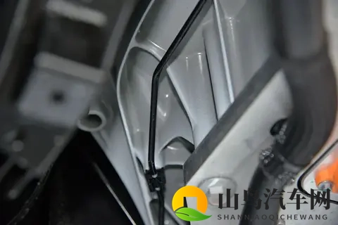 小鹏G7拆车：不到20万的起步价，玩的就是经济实惠！-1