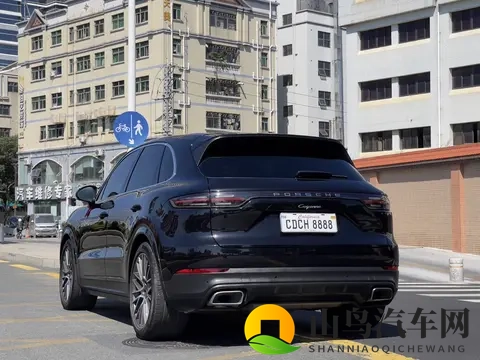 63万多拿下22年保时捷Cayenne，体验速度与豪华-3