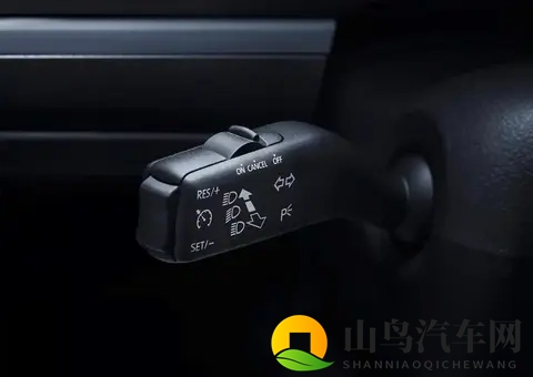 为何有人从来不用定速巡航功能？老司机：多用几次以后你就明白了-1