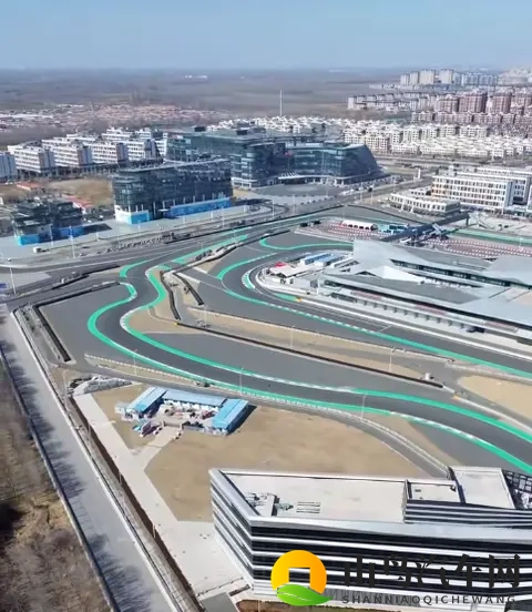 沉浸式体验天津V1赛道：平民超跑GK5的极限挑战-1