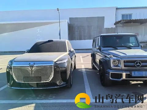 定位大六座插混SUV,和问界M9同级,岚图泰山实车现身-3