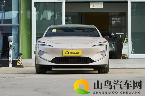 30万级豪华新能源车怎么选？阿维塔12四激光版值得考虑-3