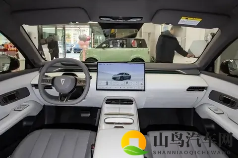 14万级中型轿跑，配激光雷达+磁流变悬架，深蓝L06实力如何？-1