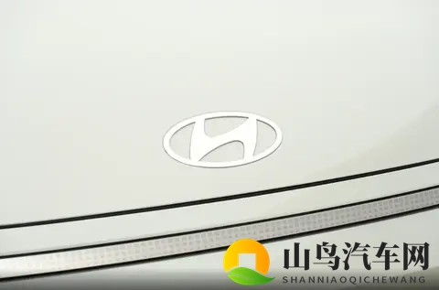 可选两驱_四驱，1198万起售，这款韩系车型能选吗？-3