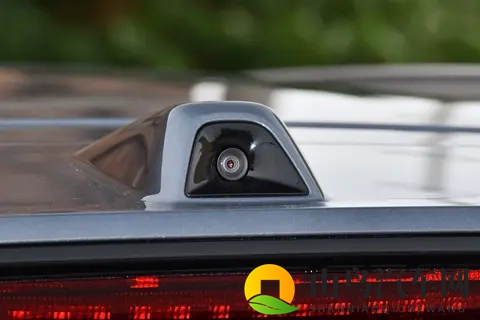 85万辆的底气！星越L五大豪华+金秋福利，燃油SUV闭眼选不踩坑​-2