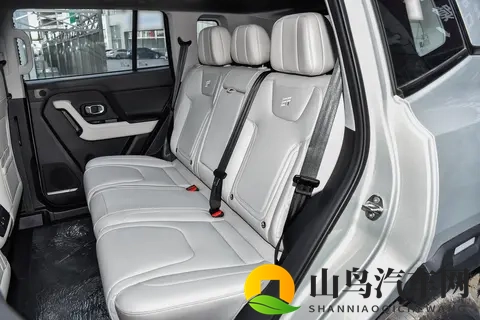 全能方盒+可城可野，试驾捷途山海T1四驱版，全能SUV推荐看看它！-1