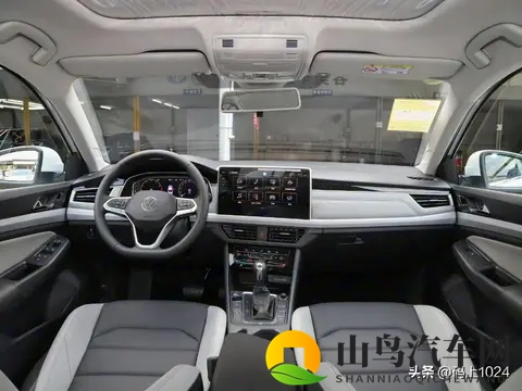 2026款大众宝来上市，氛围灯没了，音响喇叭少了，1129万起-2