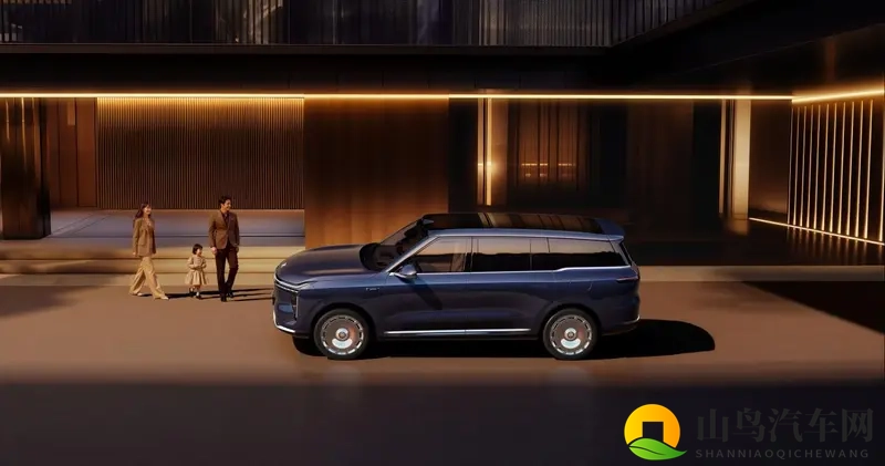 3228万起!智己LS9上市,全系皆Ultra!-1