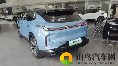 独立试驾新款领克08 EM-P简试：配置大改_价格下调，转向务实路线-1