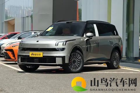 大型SUV怎么选?深蓝S09与领克900对比,谁更适合家用-1