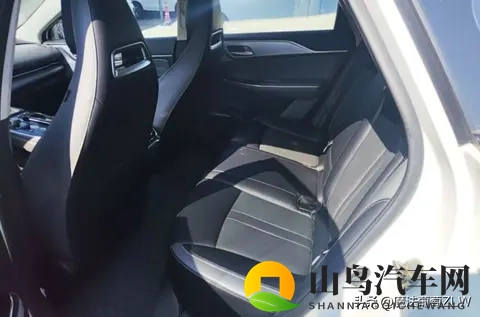 小区炸开锅！王哥买的纯电被质疑不值，他晒出账单后全闭嘴了-3