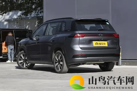 12万块买大空间+长续航SUV，关键配置还高，AION i60够卷吗？-3