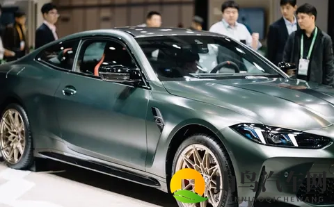 那些在进博会上会哭的车和不会说人话的机器人-1